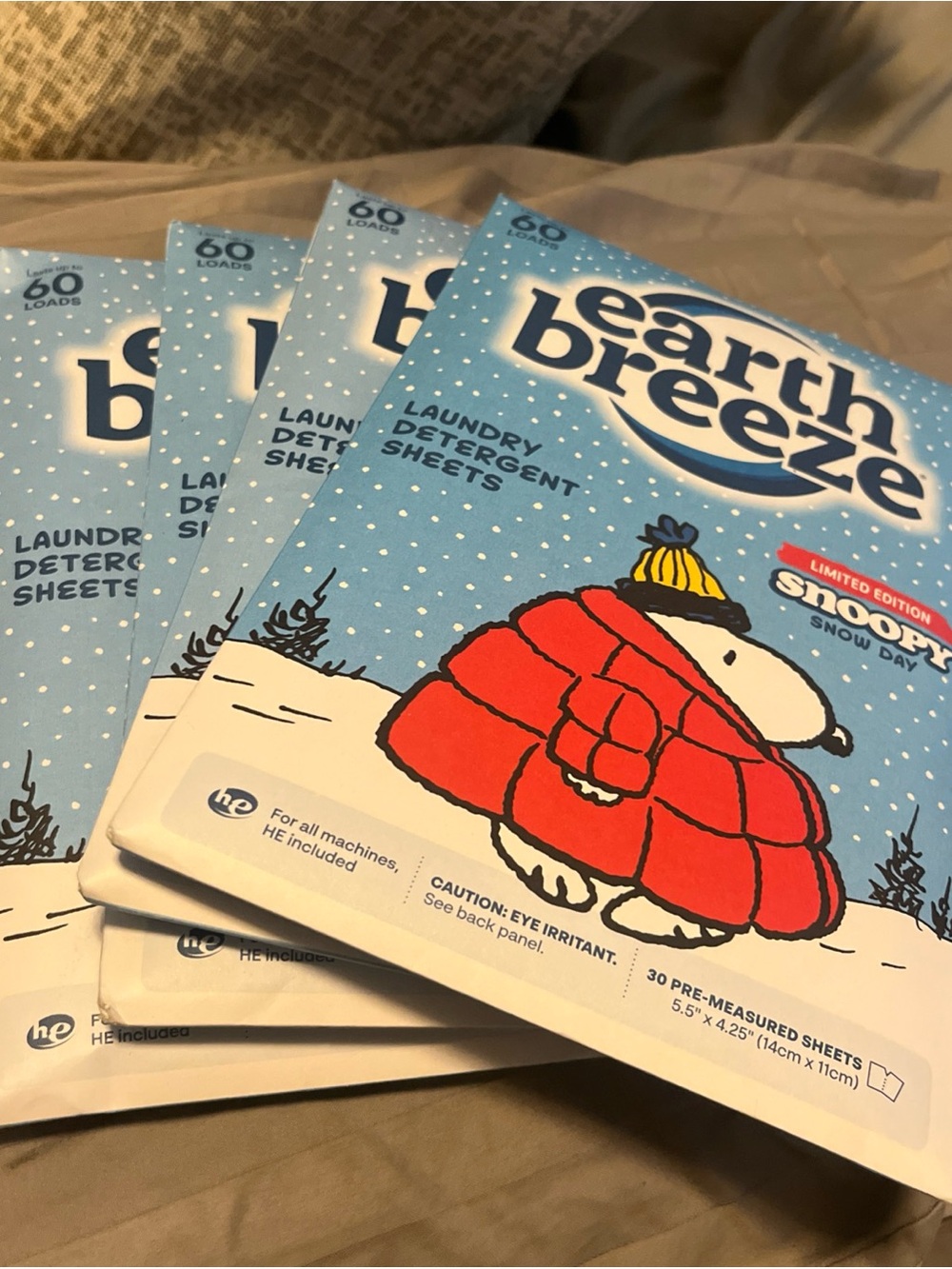Earth Breeze Laundry Detergent Sheets - Red/White Snow Day Design